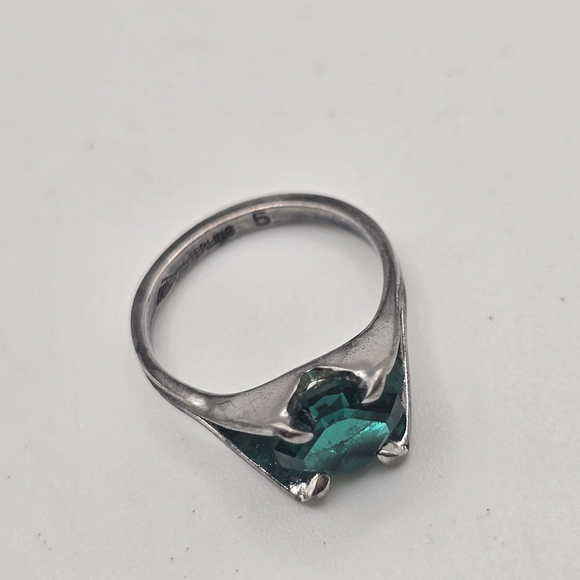 Vintage 70s Sterling Silver Emerald Green Asscher Cut Glass Gem Ring SIZE 5 - Picture 4 of 6